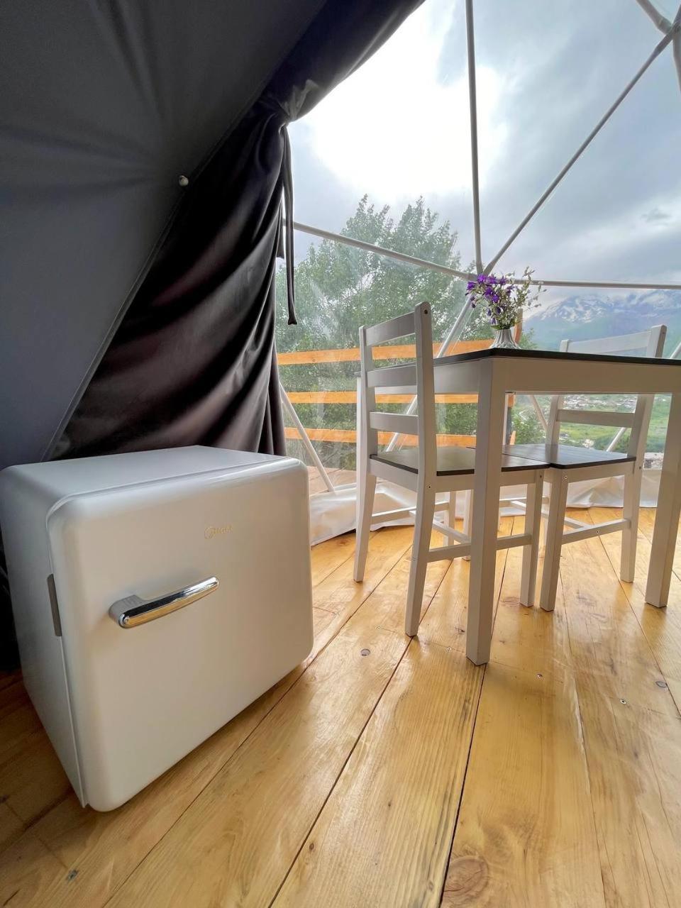 Hotel Elia Glamping à Kazbegi Extérieur photo