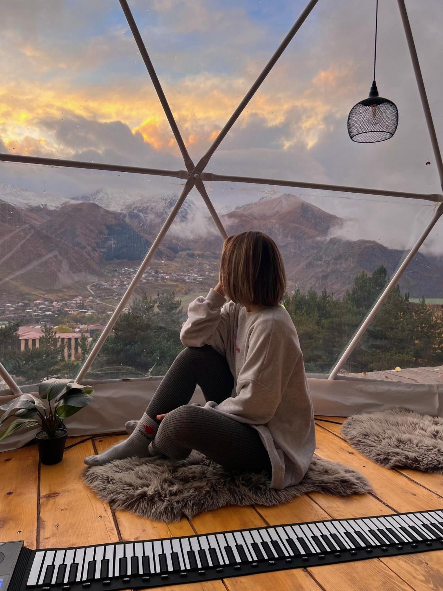 Hotel Elia Glamping à Kazbegi Extérieur photo