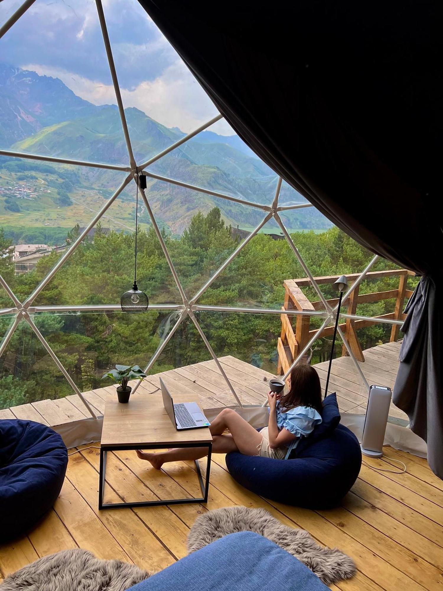Hotel Elia Glamping à Kazbegi Extérieur photo